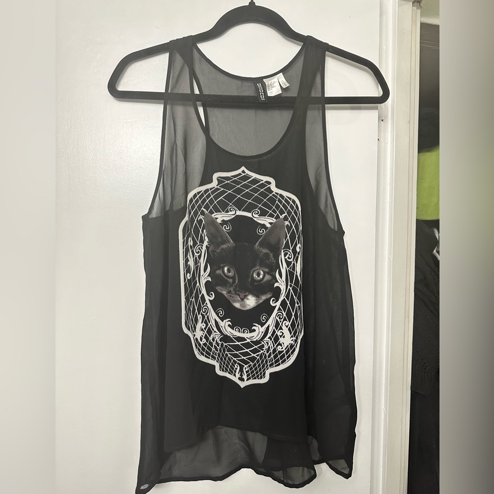 H&M chiffon tank top with cat graphic